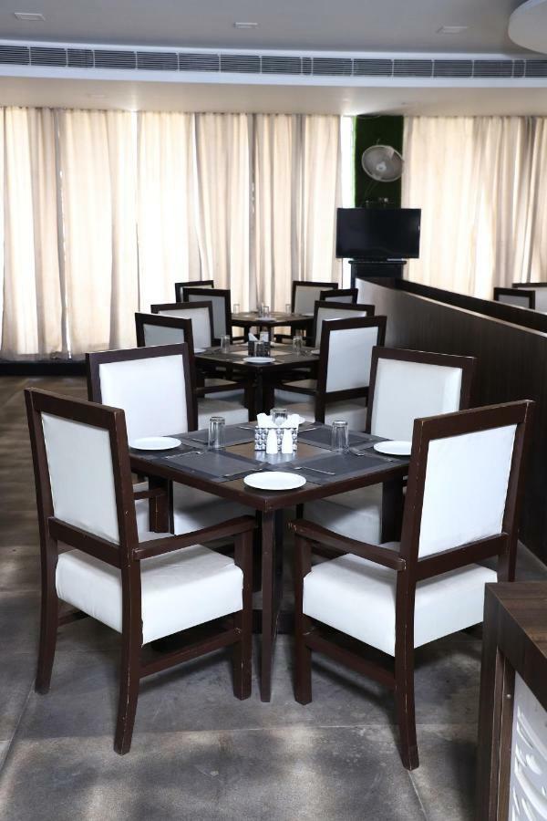 Diwan Hotel And Restaurant Surkhi Kültér fotó