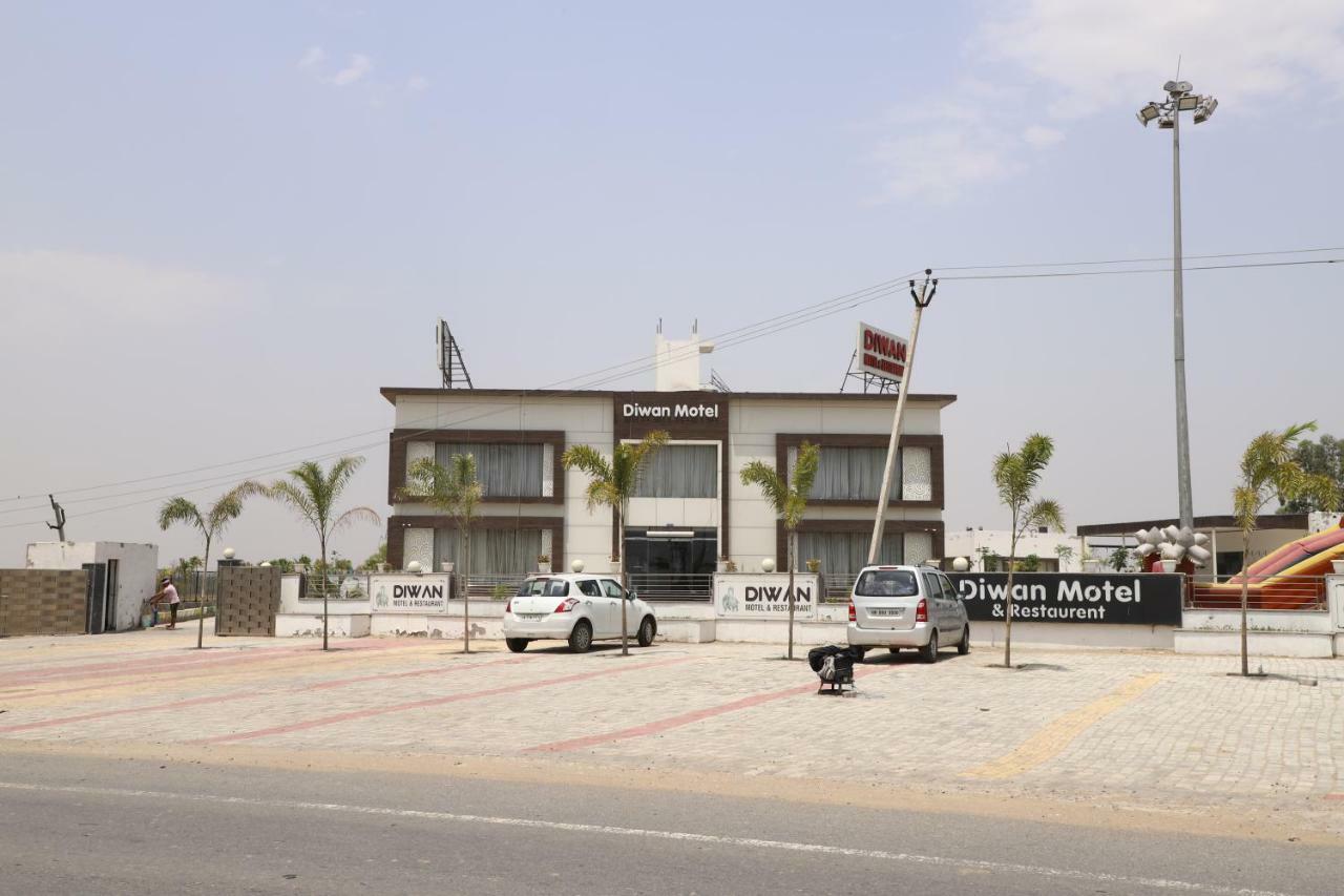 Diwan Hotel And Restaurant Surkhi Kültér fotó