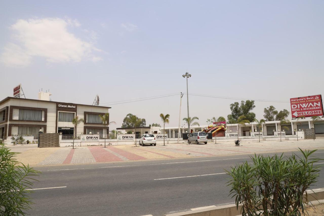 Diwan Hotel And Restaurant Surkhi Kültér fotó